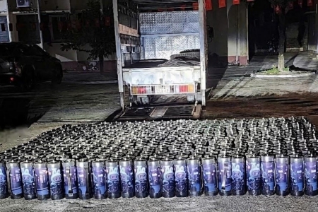 Bộ đội Biên phòng Quảng Ninh bắt giữ vụ vẩn chuyển trái phép gần 500 bình khí cười