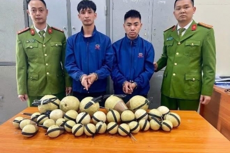 Hà Nội: Khởi tố hai đối tượng vận chuyển, buôn bán hơn 13kg pháo nổ trái phép