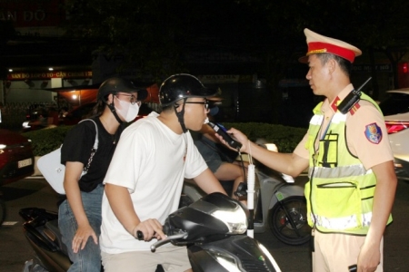 Nghệ An xử lý hơn 1.200 trường hợp vi phạm giao thông trong kỳ nghỉ Tết Dương lịch