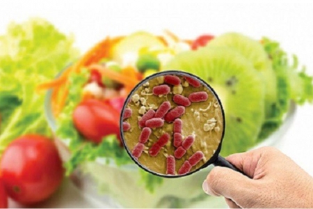 Khẩn trương điều tra vụ nhiều công nhân nhập viện nghi ngộ độc thực phẩm tại Vĩnh Long