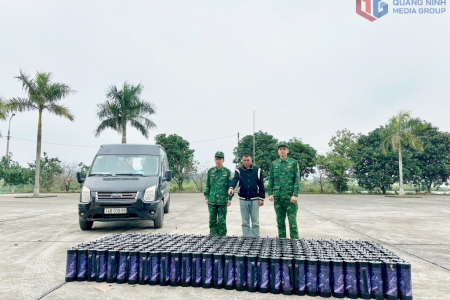 Quảng Ninh: Bắt giữ 300 bình khí nén nghi là “khí cười” vận chuyển trái phép