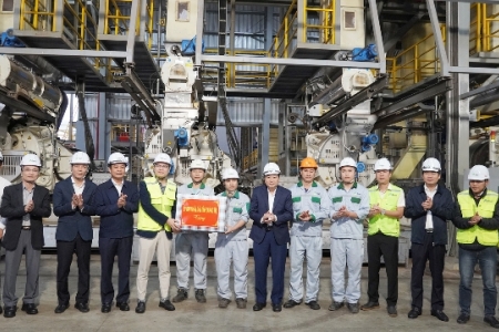 Lãnh đạo tỉnh Quảng Trị thăm, động viên doanh nghiệp ra quân sản xuất đầu năm