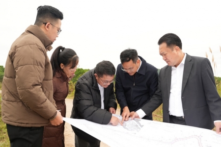 Phó Chủ tịch Thường trực HĐND tỉnh Quảng Ninh kiểm tra tiến độ thi công một số dự án tại xã Tiên Yên