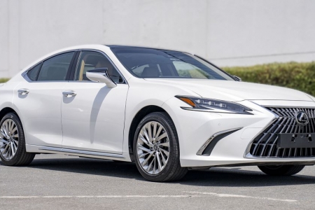 Toyota và Lexus triệu hồi gần 5.000 xe tại Việt Nam vì lỗi phần mềm hỗ trợ đỗ xe