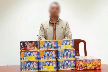 Quảng Trị: Bắt quả tang đối tượng buôn bán pháo hoa nổ trái phép