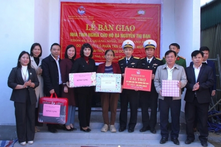 Công ty Cổ phần Tân Cảng - Cái Mép bàn giao nhà tình nghĩa tại Thanh Hóa