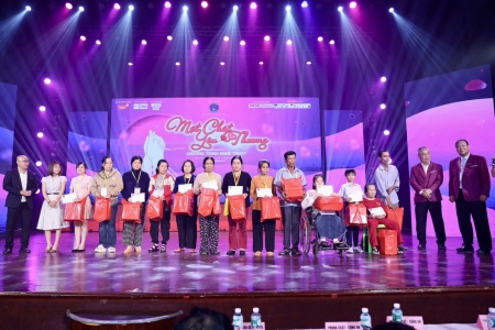 “Một Chút Yêu Thương” lần 3: Nghệ thuật thắp sáng niềm tin cho nạn nhân tai nạn giao thông