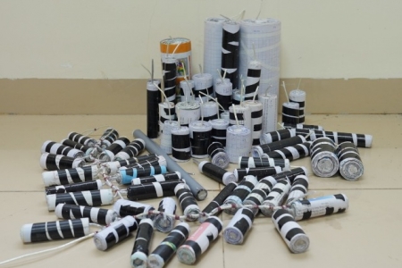 Cảnh báo nguy cơ từ pháo nổ tự chế trong giới học sinh dịp cận Tết