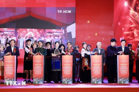 Thủ tướng: Xây dựng trường học khu vực miền núi, đồng bào dân tộc để gieo chữ, giữ nước