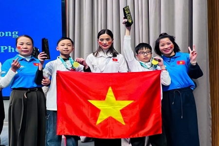 Lâm Đồng: Hai học sinh THCS đạt Huy chương Vàng Robotics thế giới