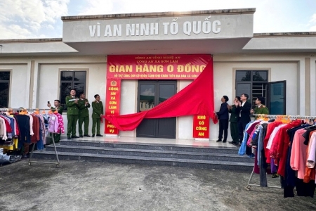 Công an xã Sơn Lâm lan tỏa yêu thương qua mô hình “Gian hàng 0 đồng”