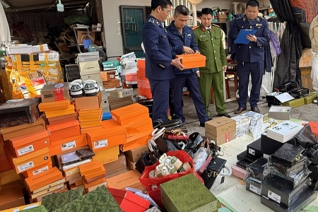 Tuyên Quang: Tạm giữ gần 300 sản phẩm giả mạo nhãn hiệu