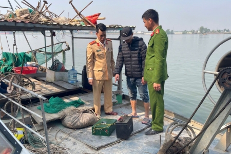 Hải Phòng: Bắt giữ, xử lý 2 vụ khai thác thủy sản sử dụng công cụ kích điện