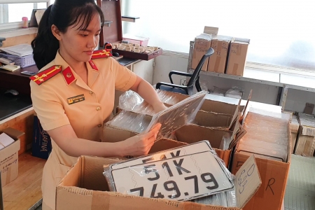 Giảm phí đăng ký biển số xe tại TP. HCM: Mức mới áp dụng từ 1/1/2026