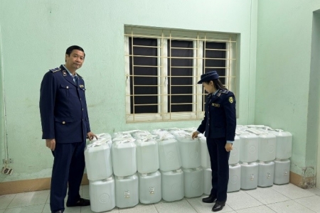 Siết chặt thị trường trước Tết, Đội QLTT số 5 Lào Cai liên tiếp phát hiện vi phạm