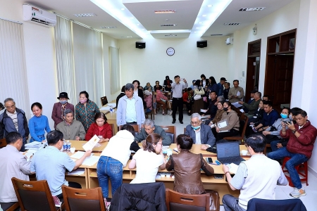 Lâm Đồng: Người dân nhận tiền bồi thường dự án cao tốc Bảo Lộc - Liên Khương