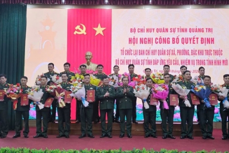 Quảng Trị: Trao quyết định bổ nhiệm 78 Chỉ huy trưởng Ban CHQS cấp xã, phường, đặc khu