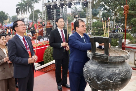 Trang trọng Lễ hội Đền Trạng Trình – Kỷ niệm 440 năm Ngày mất Danh nhân văn hóa Trạng Trình Nguyễn Bỉnh Khiêm