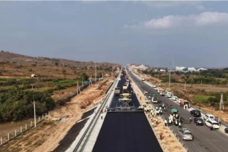 Ấn Độ lập hai kỷ lục Guinness thế giới về thi công đường cao tốc