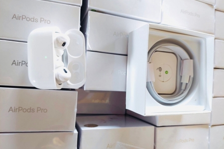 Phát hiện, thu giữ 1.000 chiếc tai nghe Bluetooth giả mạo nhãn hiệu APPLE