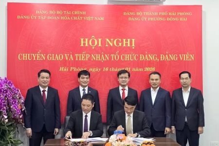 Đảng ủy Tập đoàn Hóa chất Việt Nam chuyển giao 3 tổ chức Đảng về địa phương