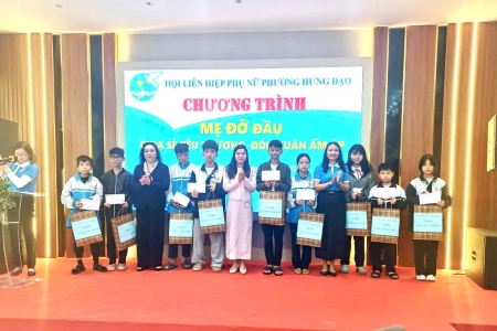 Hội LHPN phường Hưng Đạo ấm áp chương trình "Mẹ đỡ đầu – Chia sẻ yêu thương, đón xuân ấm áp" năm 2026