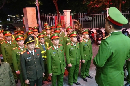Công an phường Đống Đa tăng cường tuần tra xuyên đêm, giữ vững an ninh trật tự phục vụ Đại hội XIV của Đảng