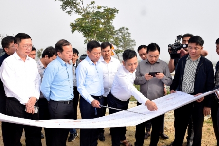 Nghệ An rà soát mặt bằng, mỏ vật liệu để kịp khởi công cao tốc Vinh – Thanh Thủy