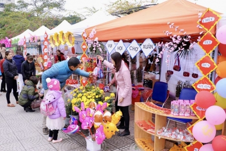 Hà Nội: Siết chặt kiểm soát hàng giả, đảm bảo chất lượng tại Hội chợ Mùa Xuân 2026