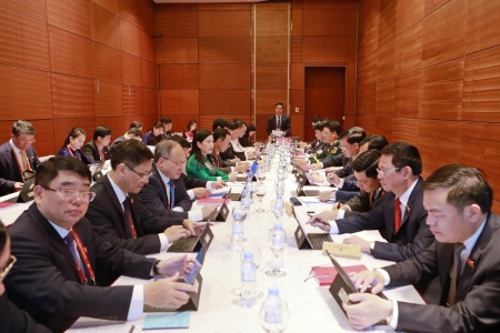 Đoàn đại biểu Đảng bộ tỉnh Thanh Hóa đóng góp ý kiến vào các Văn kiện Đại hội XIV