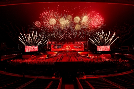 Đại nhạc hội kết hợp pháo hoa hoành tráng chưa từng có mừng thành công Đại hội Đảng lần thứ XIV