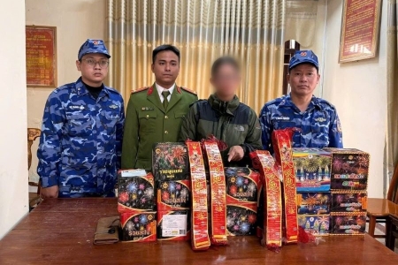 Quảng Trị: Bắt giữ đối tượng trên đường vận chuyển pháo lậu đi tiêu thụ