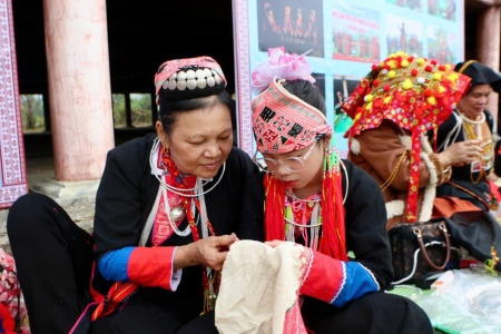 Quảng Ninh thúc đẩy làng nghề truyền thống thành sản phẩm du lịch