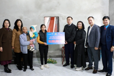 Bắc Ninh: Trao “Mái ấm công đoàn” và học bổng cho đoàn viên, người lao động có hoàn cảnh khó khăn