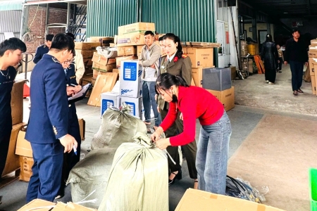 Quản lý thị trường Ninh Bình giữ vững ổn định thị trường, bảo vệ người tiêu dùng