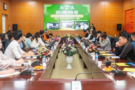 Trường Đại học Hạ Long khai giảng khoá đào tạo dịch vụ du lịch thân thiện với người Hồi giáo theo TCVN