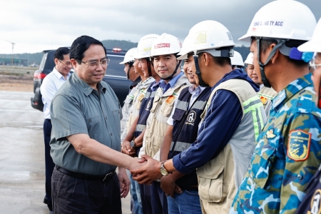 Thủ tướng: "Không lãng phí một ngày" trong triển khai các dự án phục vụ APEC tại Phú Quốc