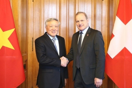 Phó Thủ tướng Thường trực Chính phủ Nguyễn Hòa Bình thăm và làm việc tại Thụy Sĩ