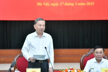 Bộ Chính trị phân công các đồng chí tham gia Ban Bí thư khoá XIV