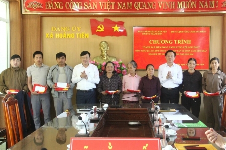 Thanh Hóa: Trao quà cho ngư dân có hoàn cảnh khó khăn nhân dịp Tết Nguyên đán 2026