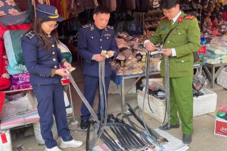 Lào Cai: Công an xã Mường Hum phối hợp kiểm tra, xử lý vi phạm trong kinh doanh hàng hóa