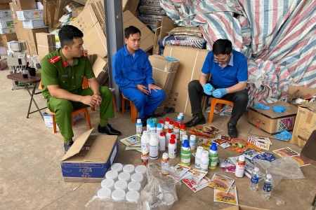 Khởi tố giám đốc công ty cầm đầu đường dây sản xuất, buôn bán thuốc bảo vệ thực vật giả liên quan 8 tỉnh, thành