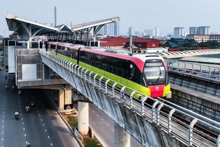 Từ hôm nay (1/2), Hà Nội Metro áp dụng 100% cổng soát vé định danh