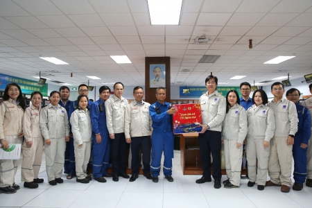 Công đoàn Petrovietnam thăm hỏi, chúc Tết người lao động BSR nhân dịp Xuân Bính Ngọ 2026