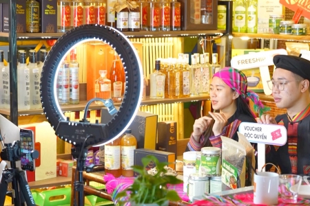 Thái Nguyên phấn đấu tăng trưởng thương mại, dịch vụ từ 15%/năm trở lên