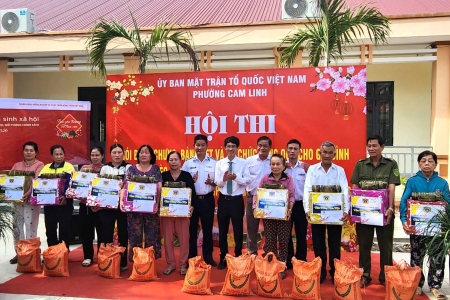 Ấm tình quân – dân từ hội thi gói bánh chưng, bánh tét