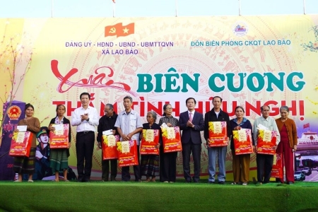 “Xuân Biên cương - Thắm tình hữu nghị”