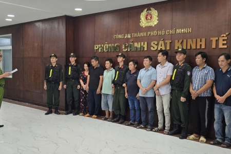 TP.HCM: Khởi tố 8 đối tượng trong đường dây sản xuất, buôn bán xăng giả quy mô lớn