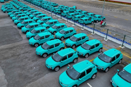 Hà Nội chuyển toàn bộ taxi xăng, dầu sang xe điện trước năm 2030