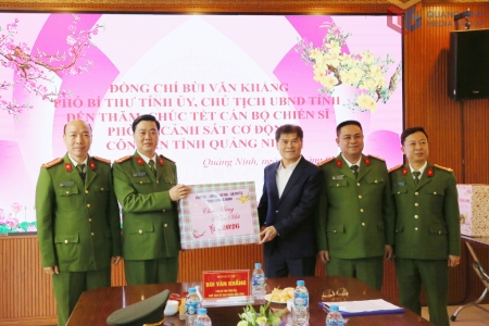Chủ tịch UBND tỉnh Quảng Ninh thăm, chúc Tết các đơn vị thuộc Công an tỉnh